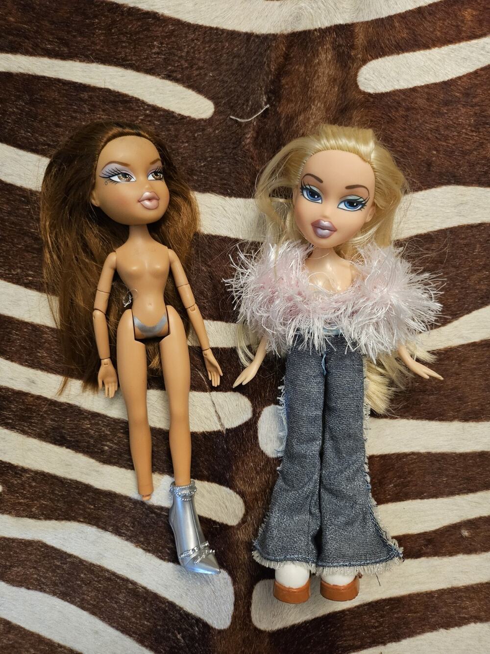 Vintage 2001 Bratz Dolls Lot Of 2